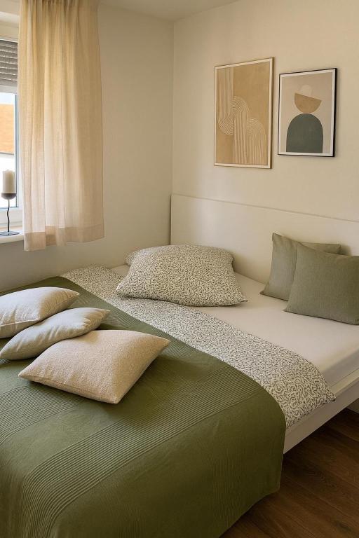 1 Zimmer, 35 m² mit Balkon